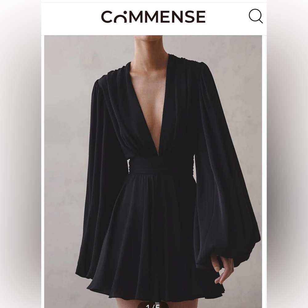 Commense Chiffon Low Cut V-neck Pleated Zip Mini Dress